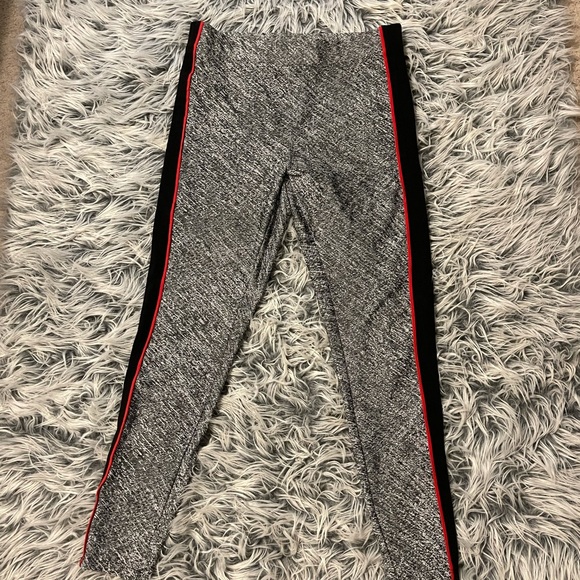 Express size small leggings - Picture 3 of 4